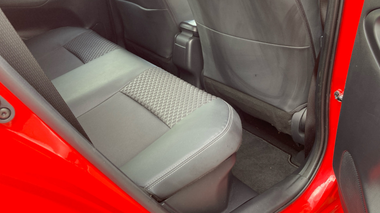 Toyota Yaris 1.5 Hybrid Launch Edition 5dr CVT Hybrid Hatchback